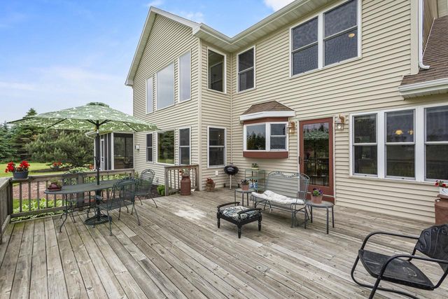 5685 BLAKE ROAD, De Pere, WI 54115