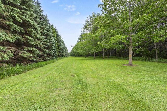 5685 BLAKE ROAD, De Pere, WI 54115