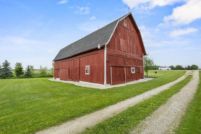 5685 BLAKE ROAD, De Pere, WI 54115