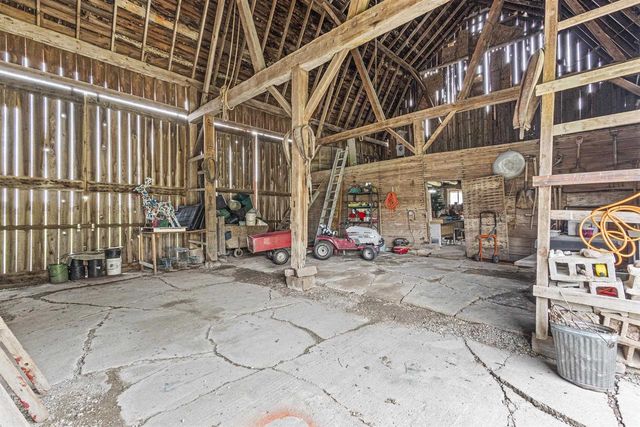 5685 BLAKE ROAD, De Pere, WI 54115