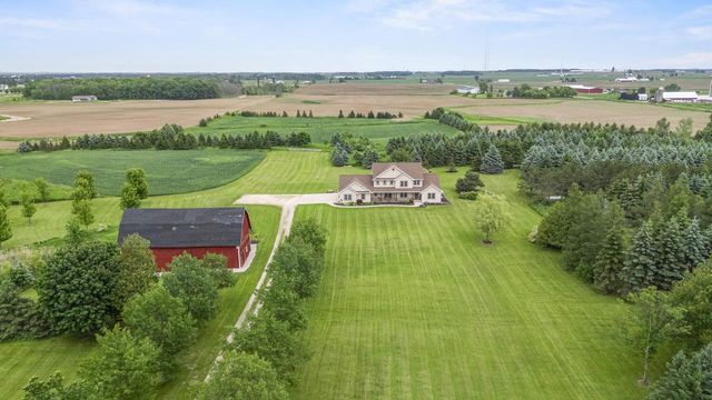 5685 BLAKE ROAD, De Pere, WI 54115