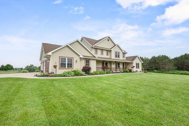 5685 BLAKE ROAD, De Pere, WI 54115
