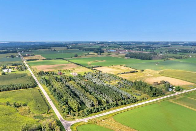 5685 BLAKE ROAD, De Pere, WI 54115