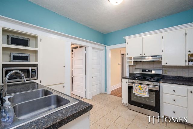 619 Lydia Street, Grand Rapids, MI 49503