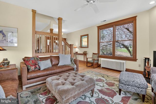 3927 WASHINGTON ST, Kensington, MD 20895