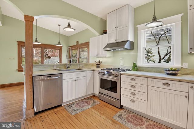 3927 WASHINGTON ST, Kensington, MD 20895