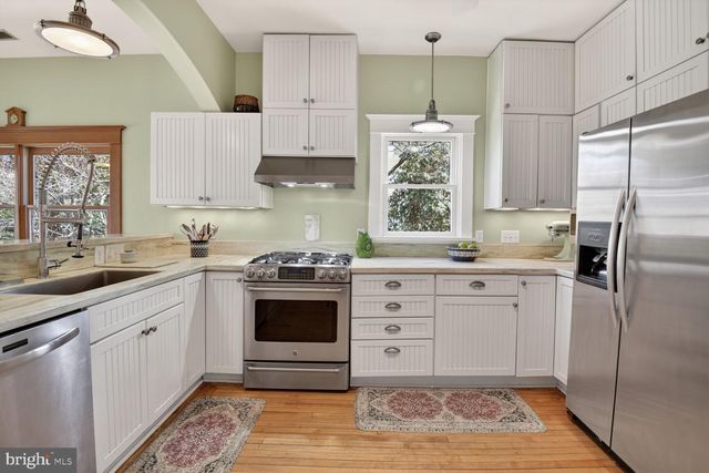 3927 WASHINGTON ST, Kensington, MD 20895