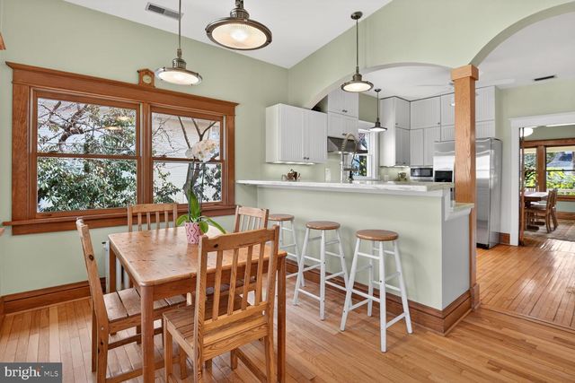 3927 WASHINGTON ST, Kensington, MD 20895