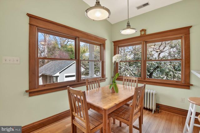 3927 WASHINGTON ST, Kensington, MD 20895