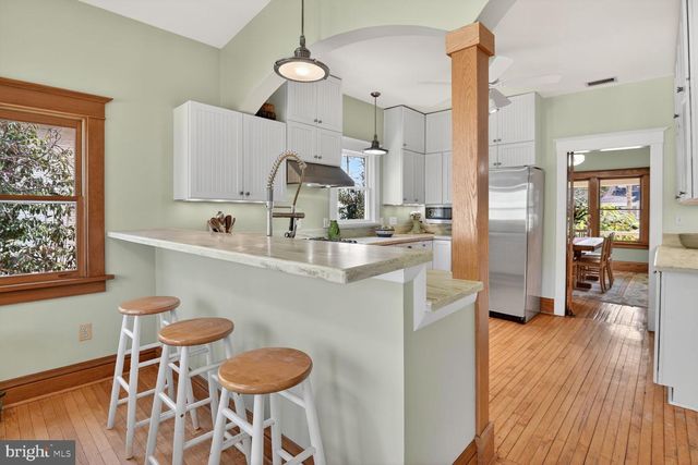 3927 WASHINGTON ST, Kensington, MD 20895