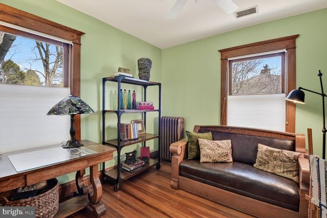 3927 WASHINGTON ST, Kensington, MD 20895