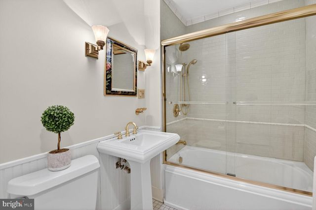 3927 WASHINGTON ST, Kensington, MD 20895