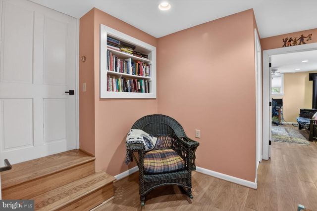 3927 WASHINGTON ST, Kensington, MD 20895