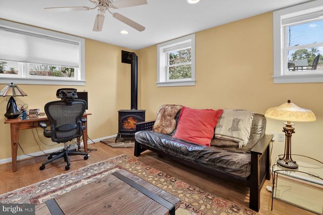 3927 WASHINGTON ST, Kensington, MD 20895