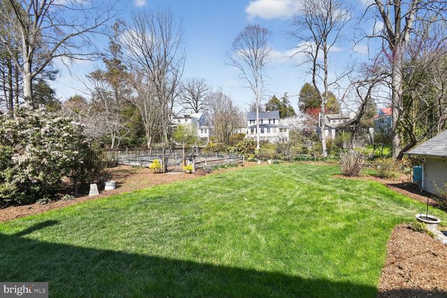 3927 WASHINGTON ST, Kensington, MD 20895