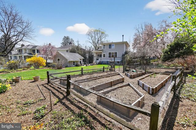 3927 WASHINGTON ST, Kensington, MD 20895