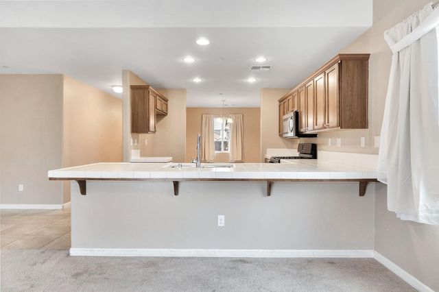 5904 E Fillmore Avenue, Fresno, CA 93727