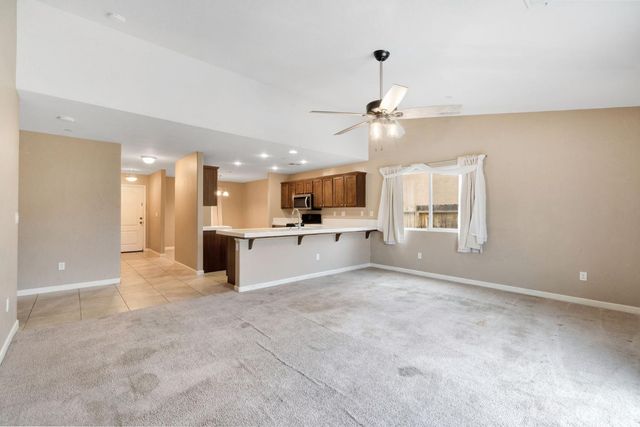 5904 E Fillmore Avenue, Fresno, CA 93727