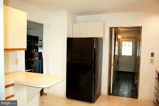 914 W FAIRWAY DR, Lancaster, PA 17603