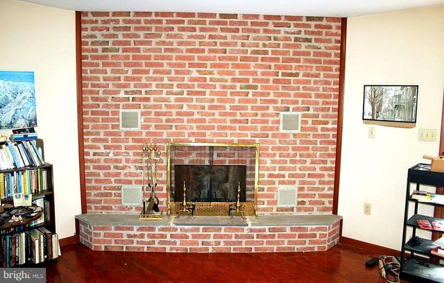 914 W FAIRWAY DR, Lancaster, PA 17603