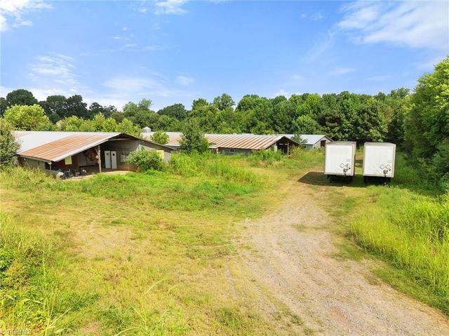 000 Mayflower Drive, Yadkinville, NC 27055