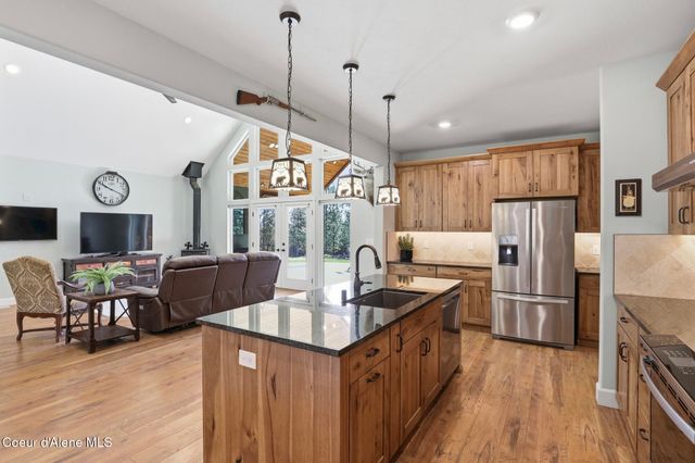 8802 W BENTON WAY, Coeur D'alene, ID 83814