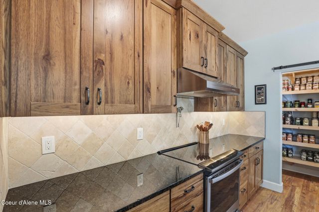 8802 W BENTON WAY, Coeur D'alene, ID 83814