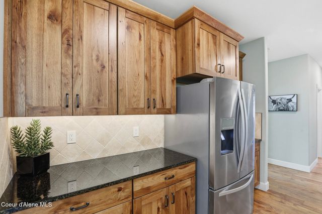 8802 W BENTON WAY, Coeur D'alene, ID 83814