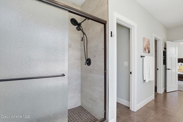 8802 W BENTON WAY, Coeur D'alene, ID 83814