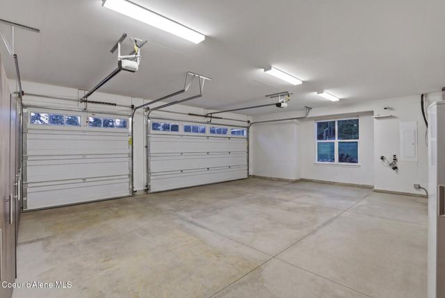 8802 W BENTON WAY, Coeur D'alene, ID 83814