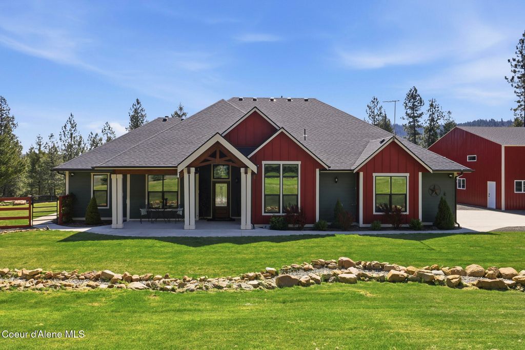 8802 W BENTON WAY, Coeur d'Alene, ID 83814 photo 2