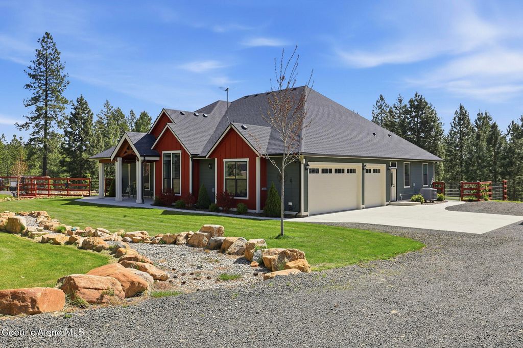 8802 W BENTON WAY, Coeur d'Alene, ID 83814 photo 3