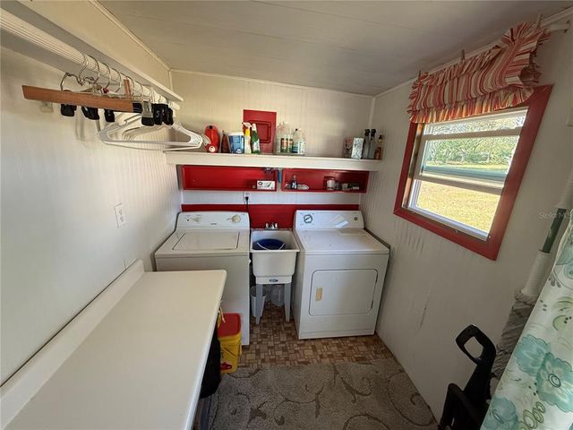 1127 BELMONT CIRCLE, Tavares, FL 32778