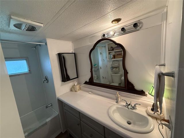 1127 BELMONT CIRCLE, Tavares, FL 32778