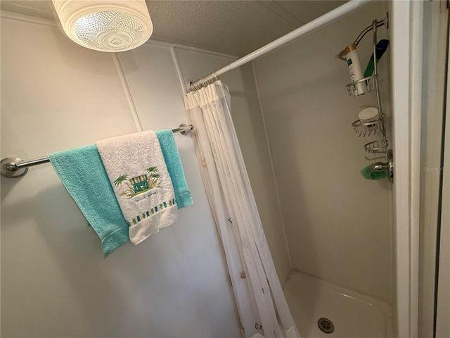 1127 BELMONT CIRCLE, Tavares, FL 32778