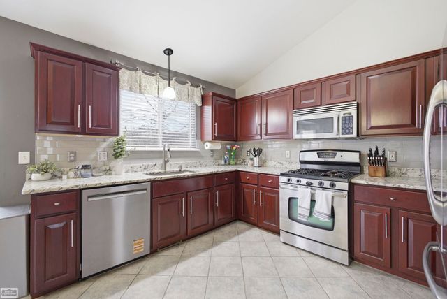 45306 Dante Drive, Macomb, MI 48042