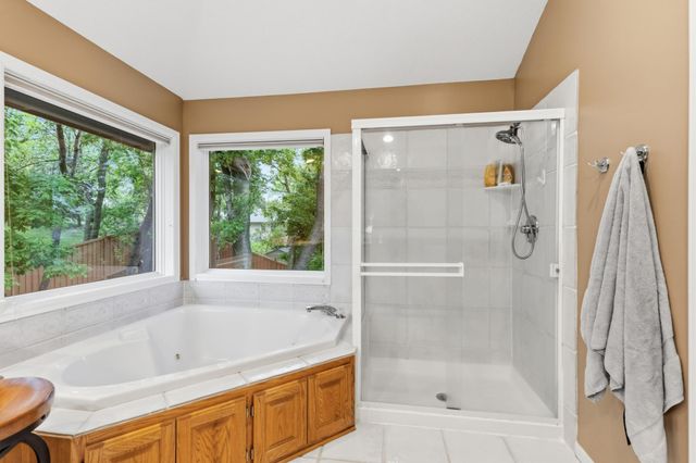 14809 White Oak Drive, Burnsville, MN 55337