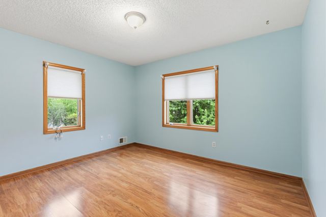 14809 White Oak Drive, Burnsville, MN 55337
