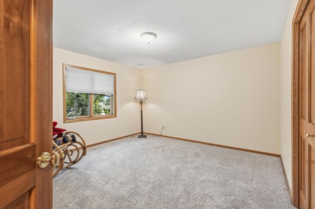 14809 White Oak Drive, Burnsville, MN 55337