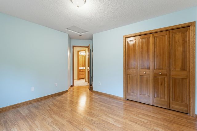 14809 White Oak Drive, Burnsville, MN 55337