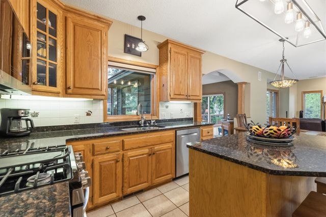 14809 White Oak Drive, Burnsville, MN 55337