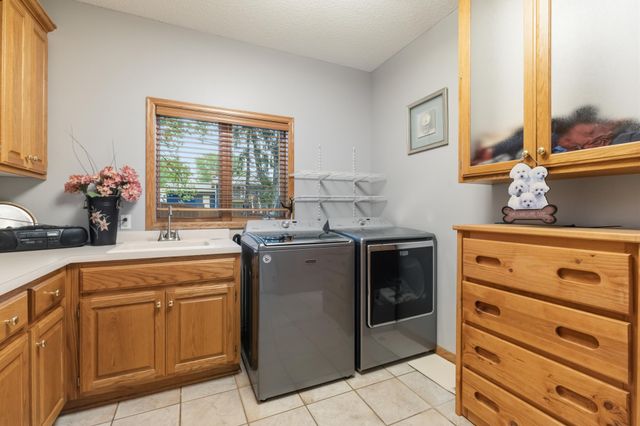 14809 White Oak Drive, Burnsville, MN 55337