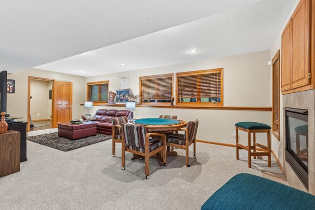 14809 White Oak Drive, Burnsville, MN 55337