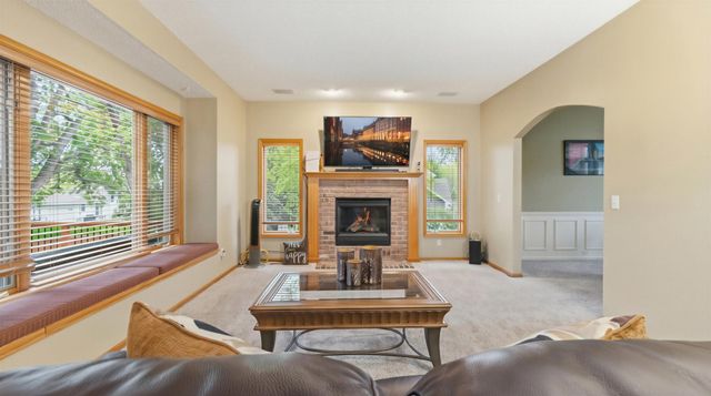 14809 White Oak Drive, Burnsville, MN 55337