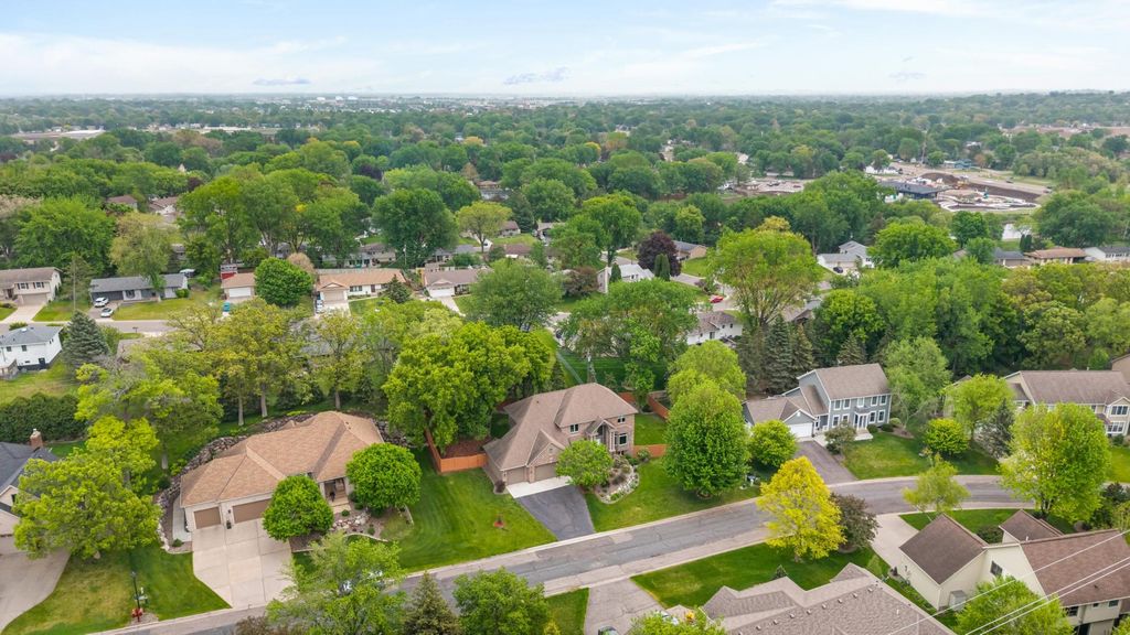 14809 White Oak Drive, Burnsville, MN 55337 — photo 3
