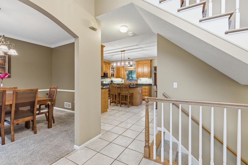 14809 White Oak Drive, Burnsville, MN 55337 — photo 4
