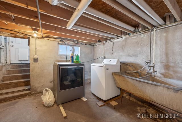 727 Emerald Avenue NE, Grand Rapids, MI 49503