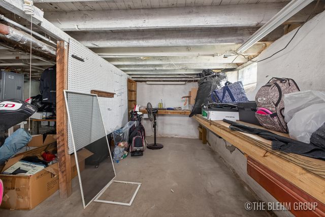 727 Emerald Avenue NE, Grand Rapids, MI 49503