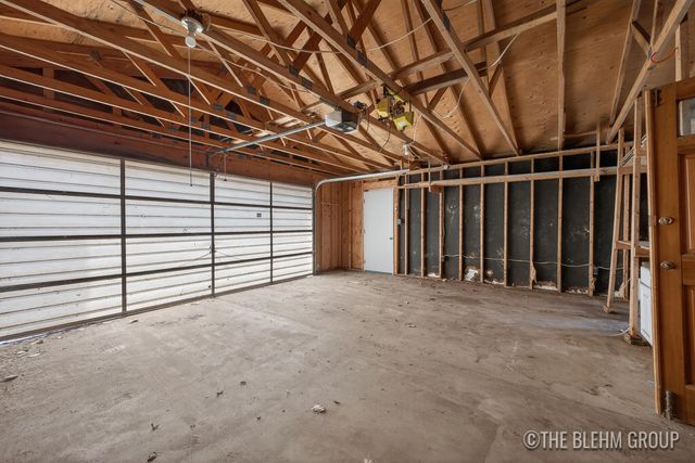 727 Emerald Avenue NE, Grand Rapids, MI 49503