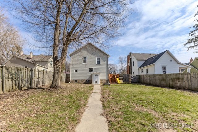 727 Emerald Avenue NE, Grand Rapids, MI 49503
